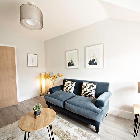 הרוגייט The Loft Apartment, 8 Granville Road מראה חיצוני תמונה